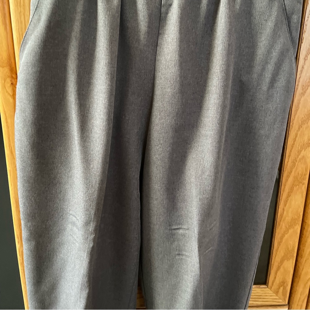 Ladies slacks large, extra large and size 16 all in good condition